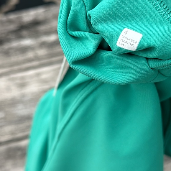 LULULEMON SWIFT SPEED TIGHT 28” SIZE 4 MALDIVES GREEN NWT 💚 - Picture 4 of 4